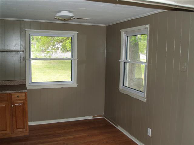 109 S Park St, Oaktown, IN 47561 photo 8