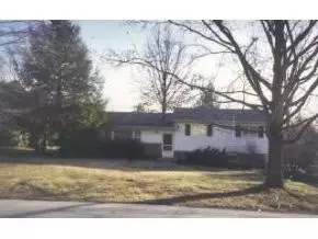 1916 Windsor Dr, Bloomington, IN 47401 photo 1