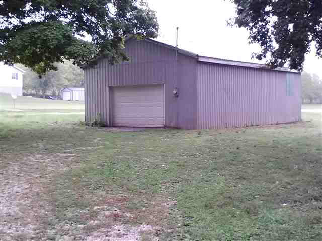 2391 N Hillcrest Rd, Vincennes, IN 47591 photo 8