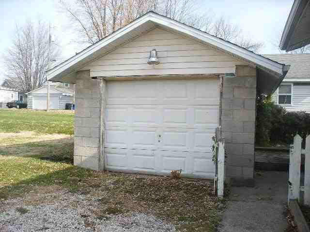 1200 E Van Trees, Washington, IN 47501 photo 2