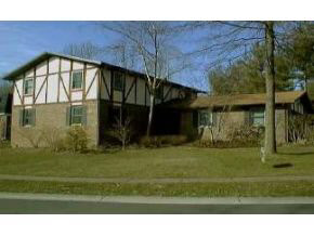 2128 East Meadow Bluff Court, Bloomington, IN 47401 photo 2