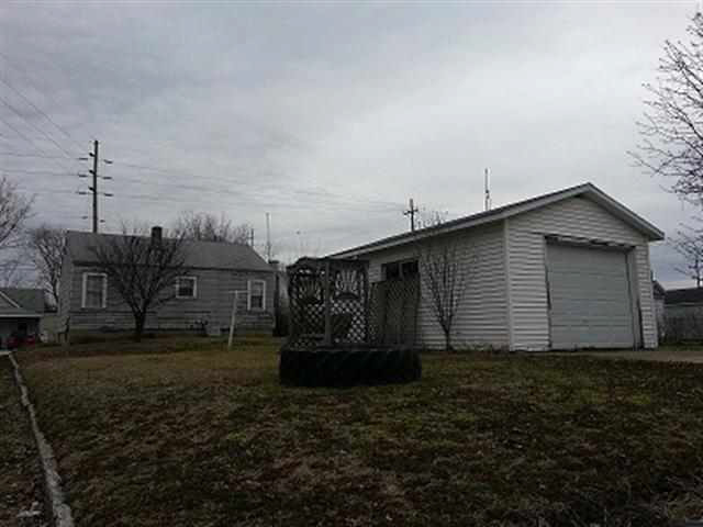 524 S 11th St, Vincennes, IN 47591 photo 2