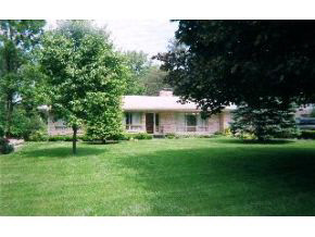 3746 West Oak Leaf Drive, Bloomington, IN 47403 photo 1