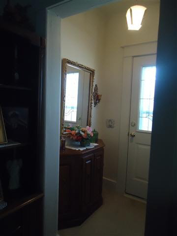 922 E Locust St, Vincennes, IN 47591 photo 2