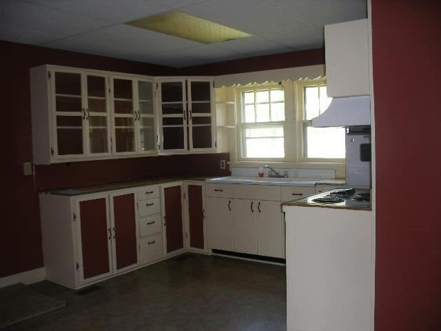603 N Line St, Loogootee, IN 47553 photo 5