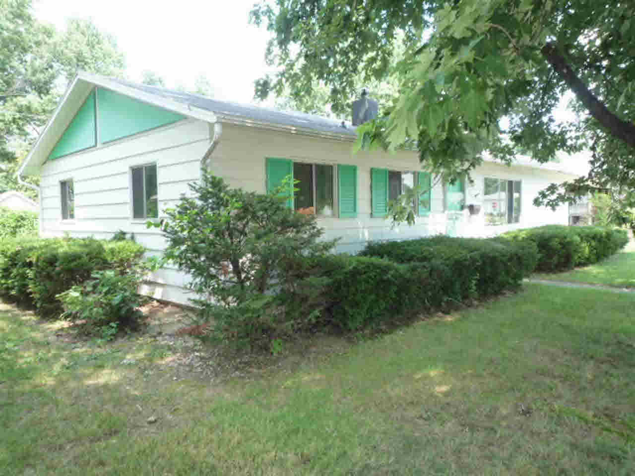 1422 Parkinson St, Vincennes, IN 47591 photo 1