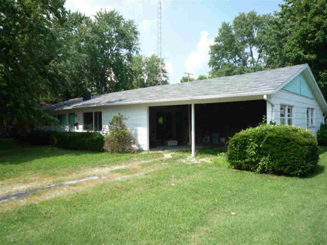 1422 Parkinson St, Vincennes, IN 47591 photo 4