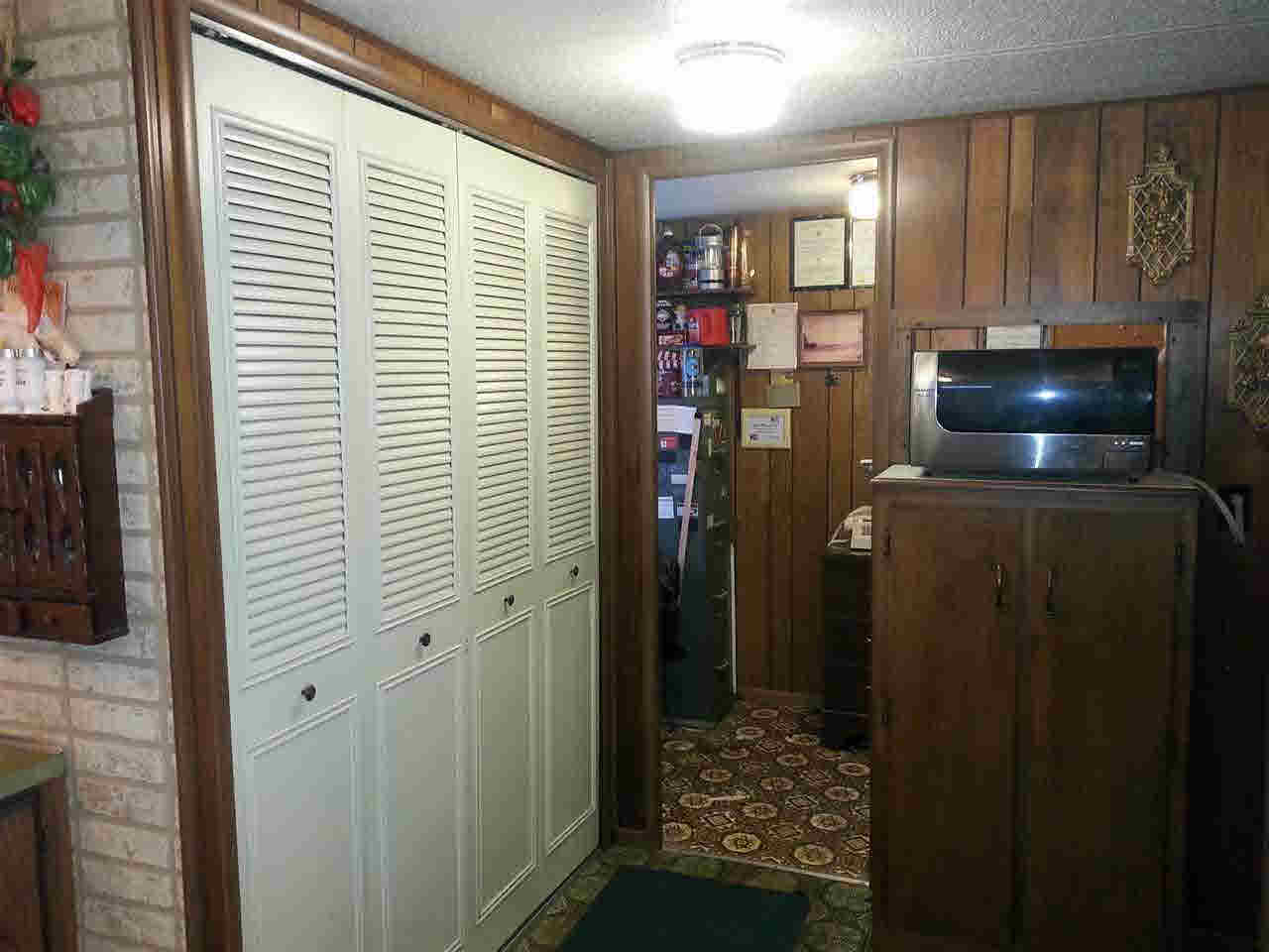 109 N 5th St, Decker, IN 47524 photo 8