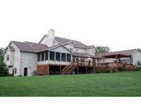 3830 Devonshire Ln, Bloomington, IN 47408 photo 2