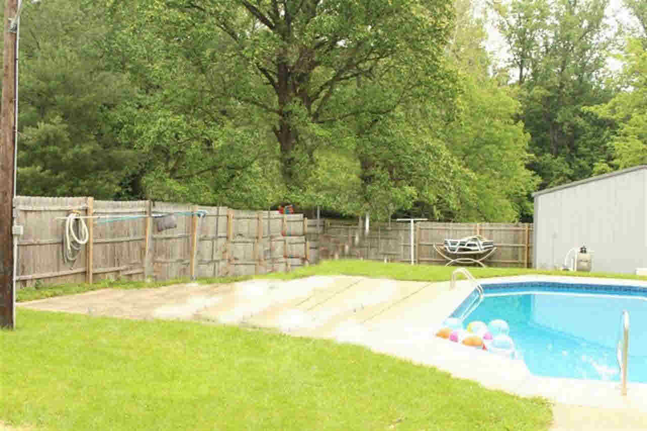 1230 N Mcclure Rd, Vincennes, IN 47591 photo 8