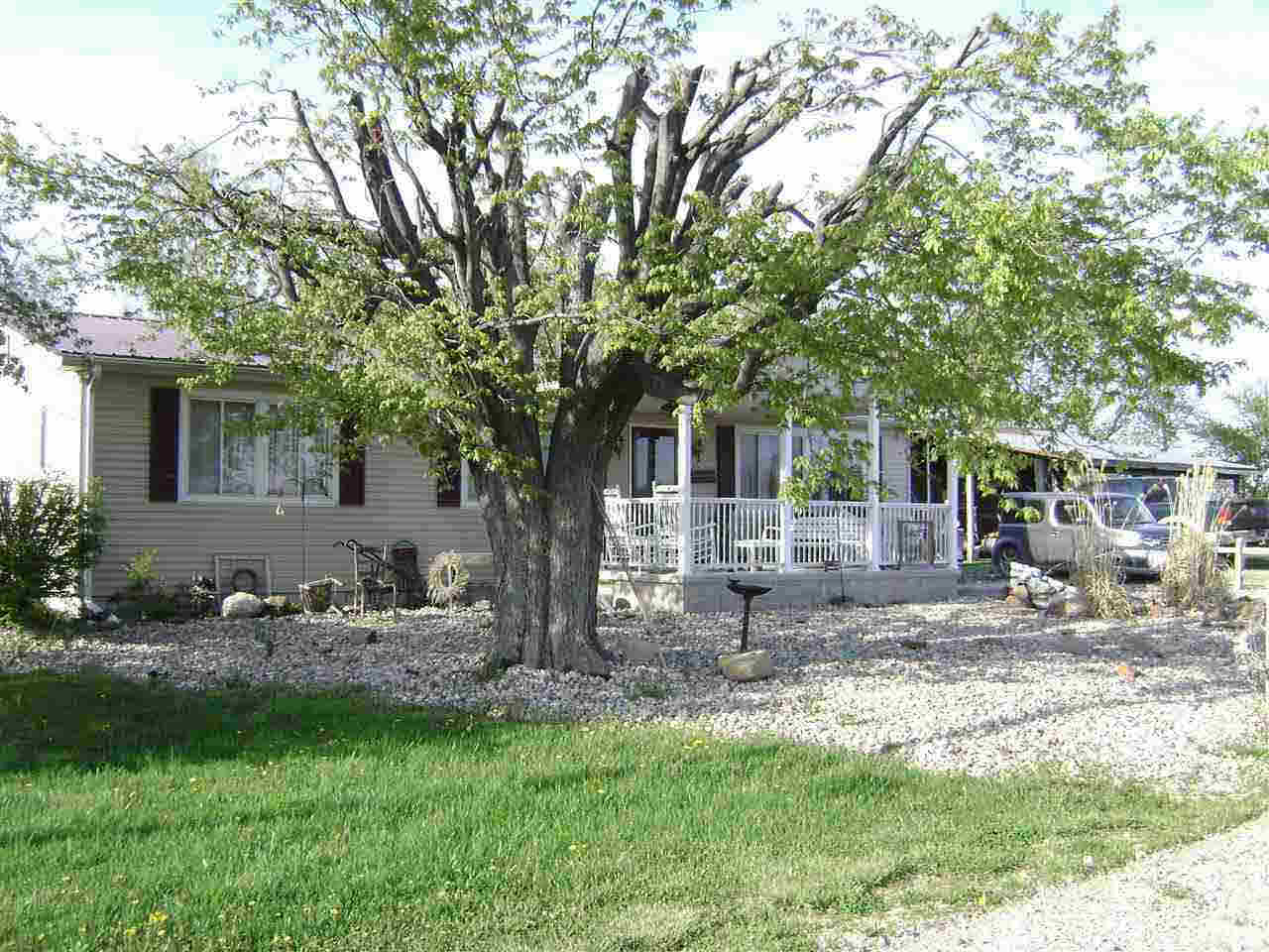 4183 N River Rd, Bicknell, IN 47512 photo 2