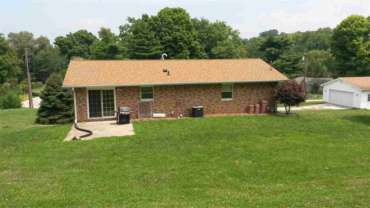 935 N Mcclure Rd, Vincennes, IN 47591 photo 2