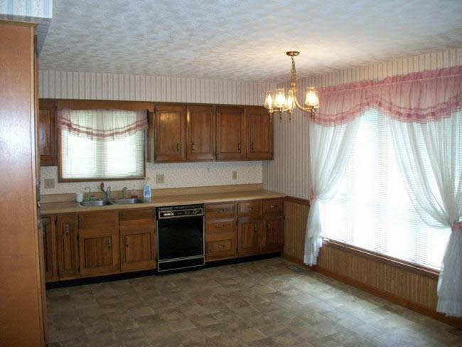 1001 Old Wheatland Rd, Vincennes, IN 47591 photo 3