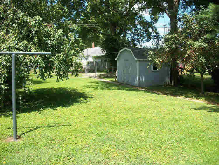 1806 Indiana Ave, Vincennes, IN 47591 photo 2