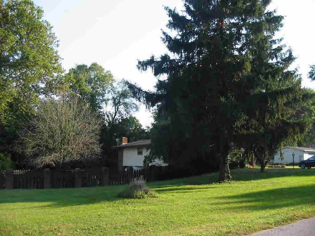 2269 E Seminole Dr, Vincennes, IN 47591 photo 4