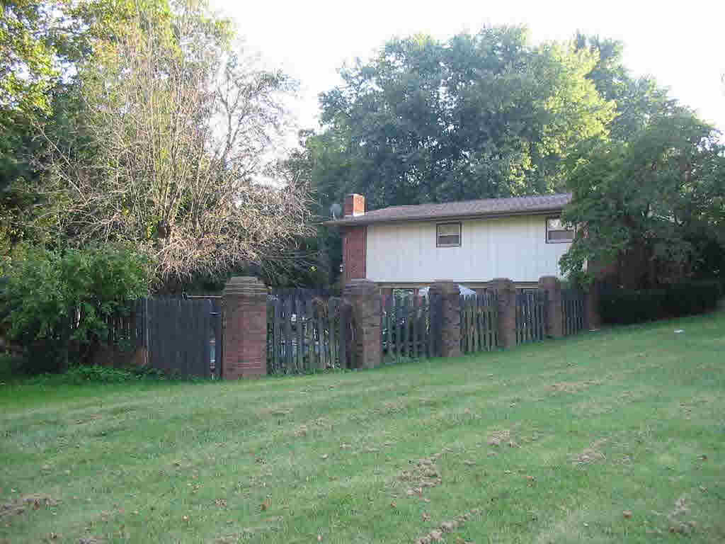 2269 E Seminole Dr, Vincennes, IN 47591 photo 6