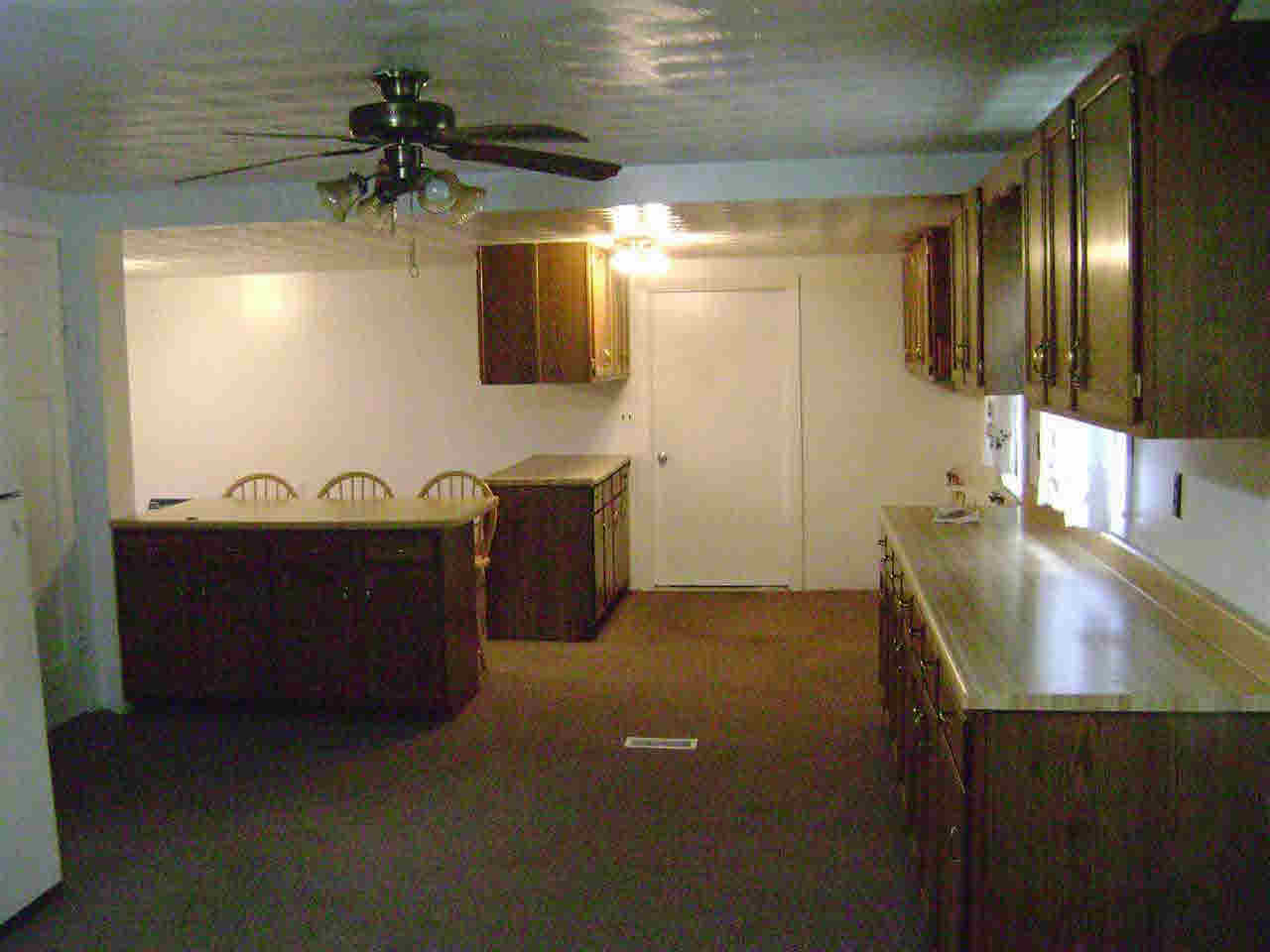 107 E Shipping St, Edwardsport, IN 47528 photo 7