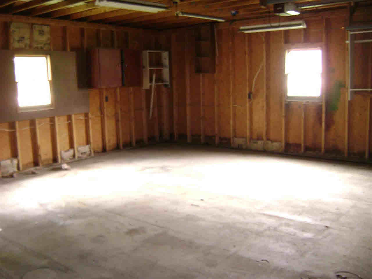 107 E Shipping St, Edwardsport, IN 47528 photo 11