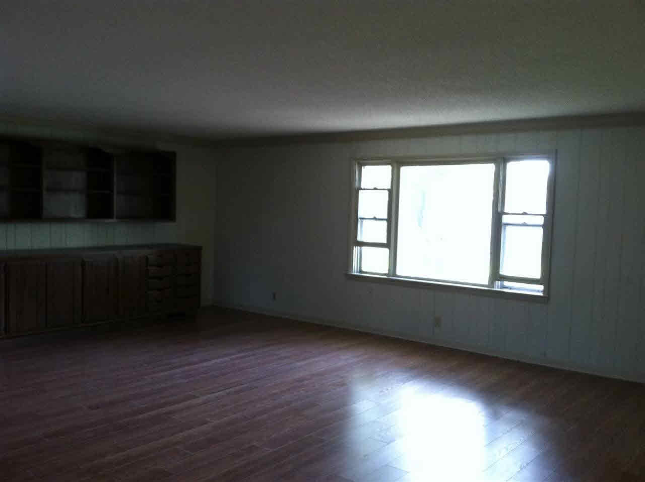 307 Eastgate Dr, Vincennes, IN 47591 photo 3