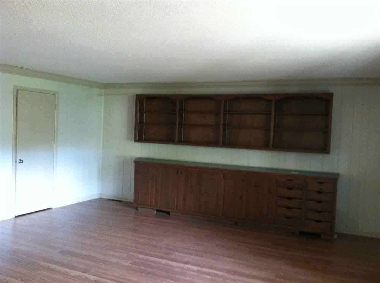 307 Eastgate Dr, Vincennes, IN 47591 photo 9