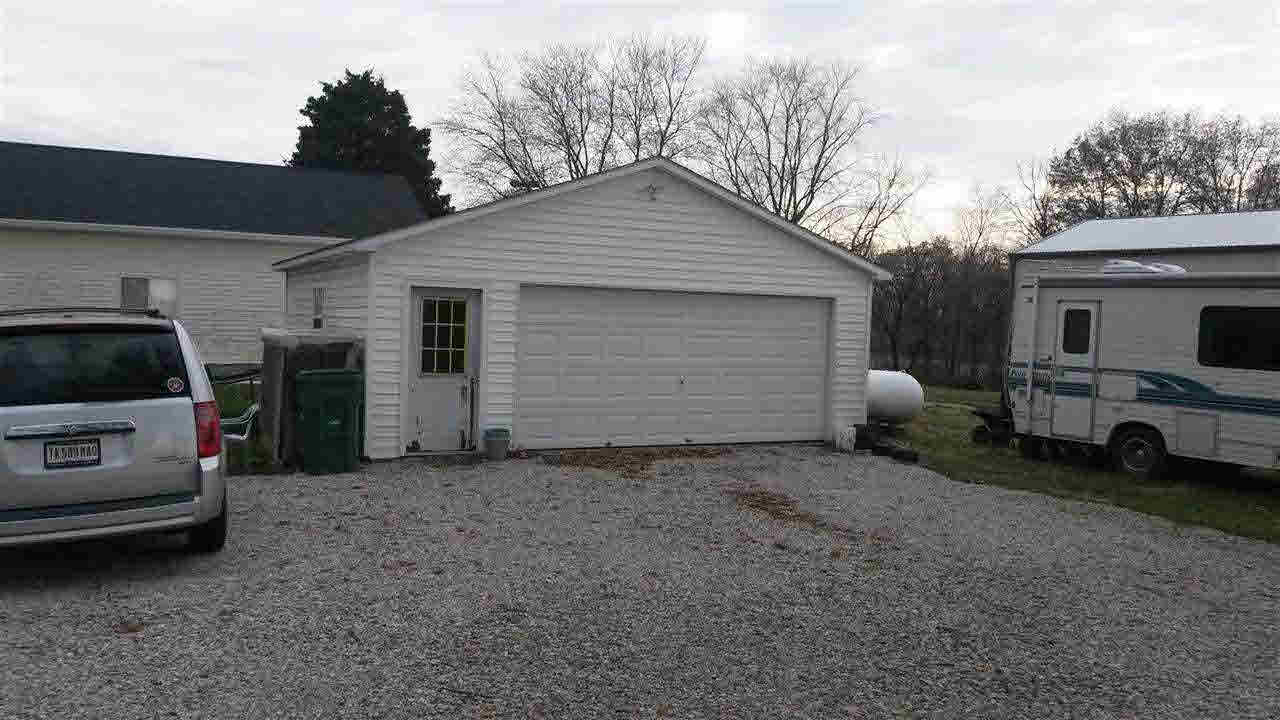 9320 E Sr 67, Bruceville, IN 47516 photo 4