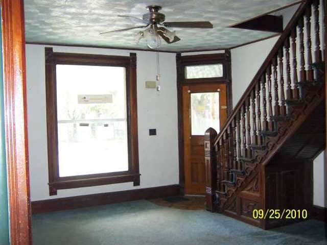 209 E Main St, Butler, IN 46721 photo 2