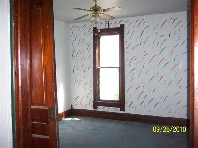 209 E Main St, Butler, IN 46721 photo 4