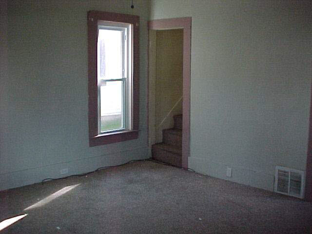409 N High St, Lagrange, IN 46761 photo 9