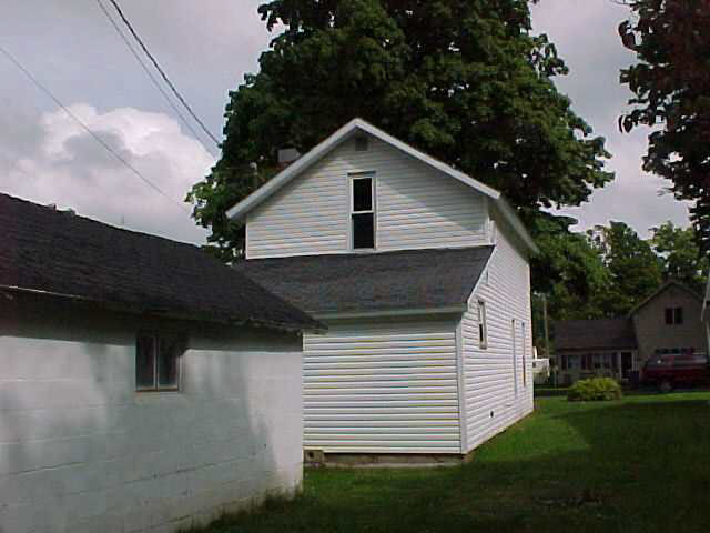 409 N High St, Lagrange, IN 46761 photo 4
