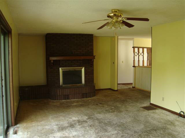 614 E Third St, Auburn, IN 46706 photo 4