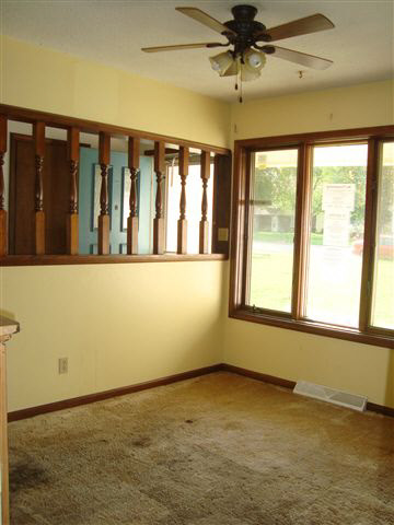 614 E Third St, Auburn, IN 46706 photo 2