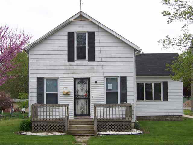 700 E Main St, Albion, IN 46701 photo 1