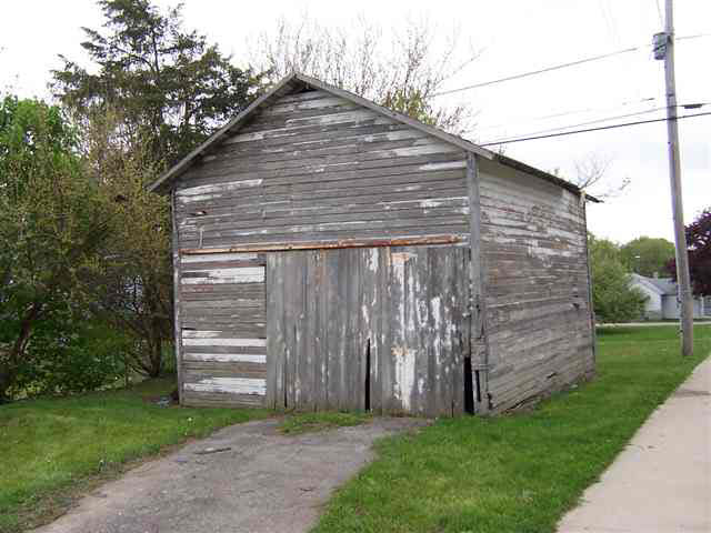700 E Main St, Albion, IN 46701 photo 9