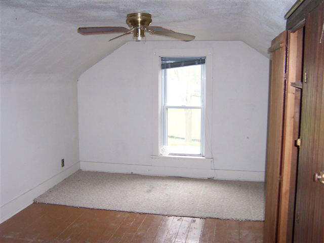 700 E Main St, Albion, IN 46701 photo 5