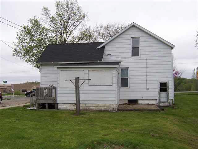700 E Main St, Albion, IN 46701 photo 8