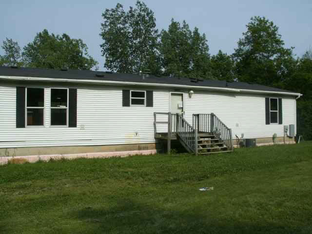 4240 E 250 N, Lagrange, IN 46761 photo 1