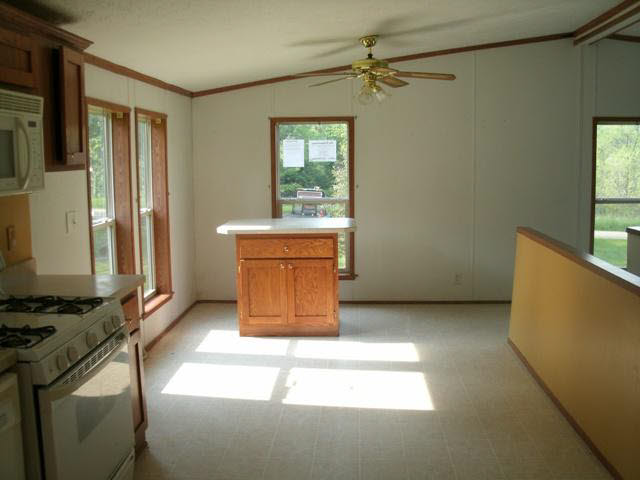 4240 E 250 N, Lagrange, IN 46761 photo 5