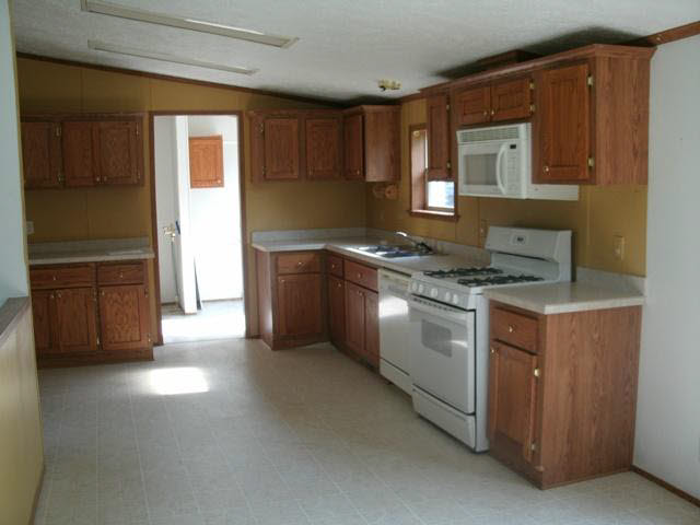 4240 E 250 N, Lagrange, IN 46761 photo 6