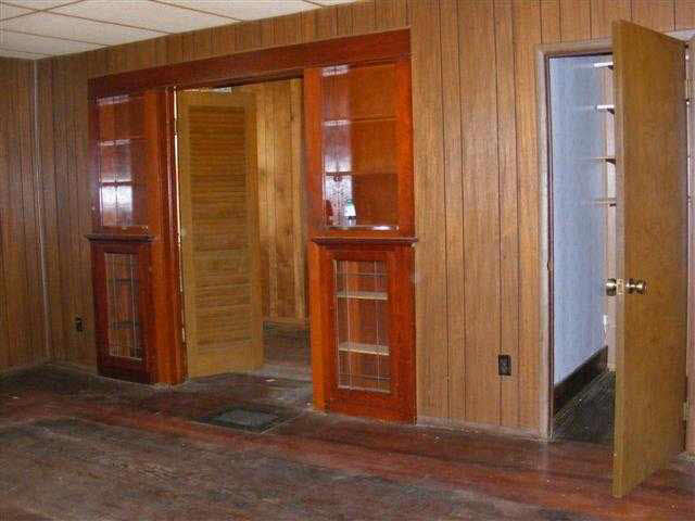 355 N Wayne St, Waterloo, IN 46793 photo 2