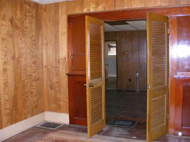 355 N Wayne St, Waterloo, IN 46793 photo 3