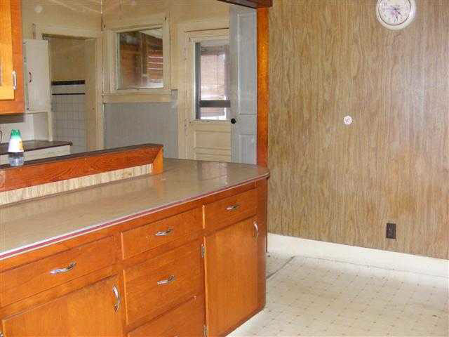 355 N Wayne St, Waterloo, IN 46793 photo 5