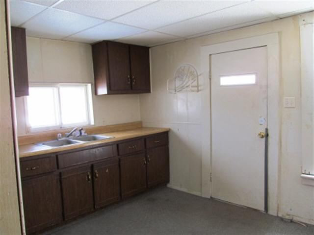 524 N Maple, Lagrange, IN 46761 photo 2