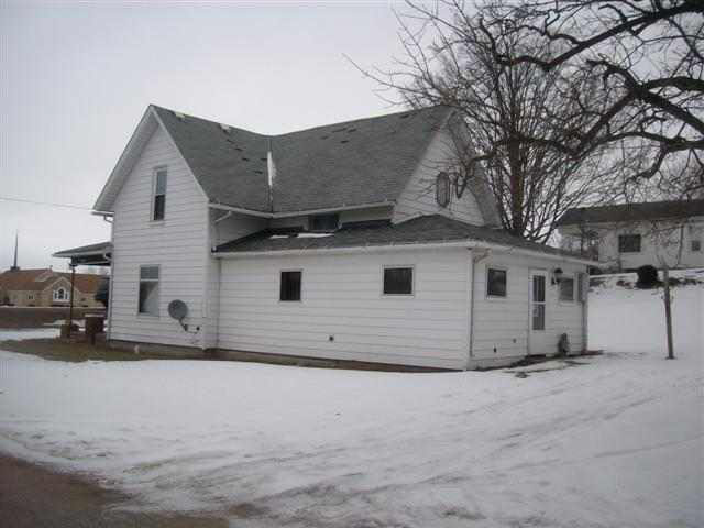 600 E Main St, Albion, IN 46701 photo 2