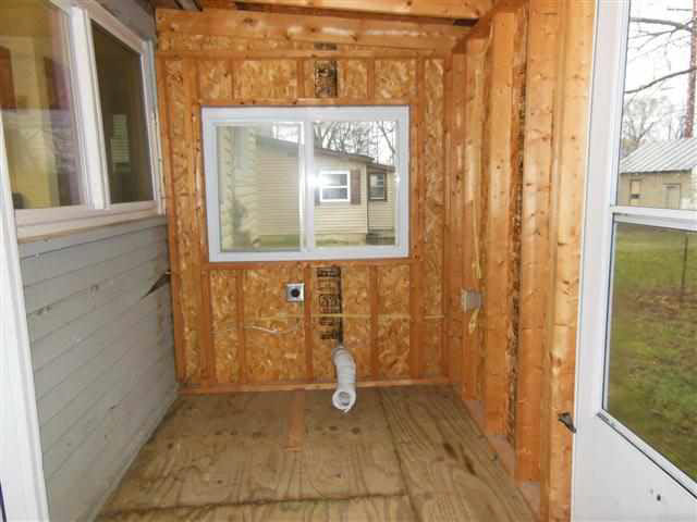 450 S Washington St, Waterloo, IN 46793 photo 11
