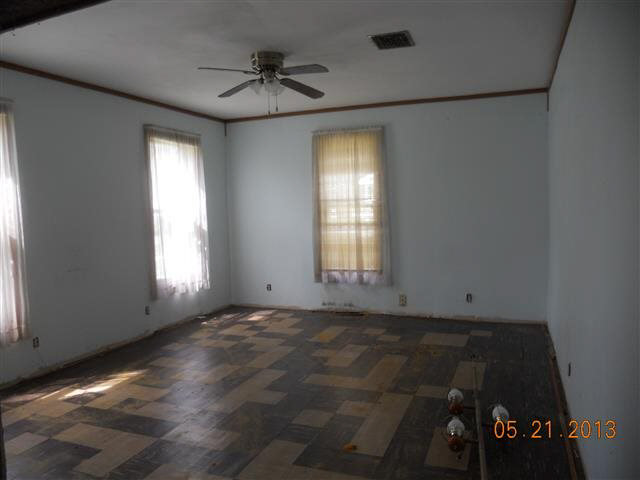 540 S Oak, Waterloo, IN 46793 photo 3