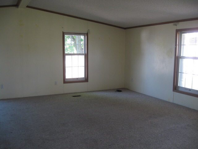 1070 S 525 E, Lagrange, IN 46761 photo 3