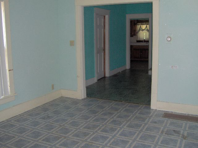 703 Mclean St, Ligonier, IN 46767 photo 3