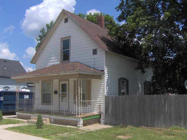 703 Mclean St, Ligonier, IN 46767 photo 1