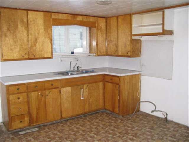 112 S Mountain St, Lagrange, IN 46761 photo 4