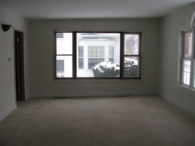 112 S Mountain St, Lagrange, IN 46761 photo 3
